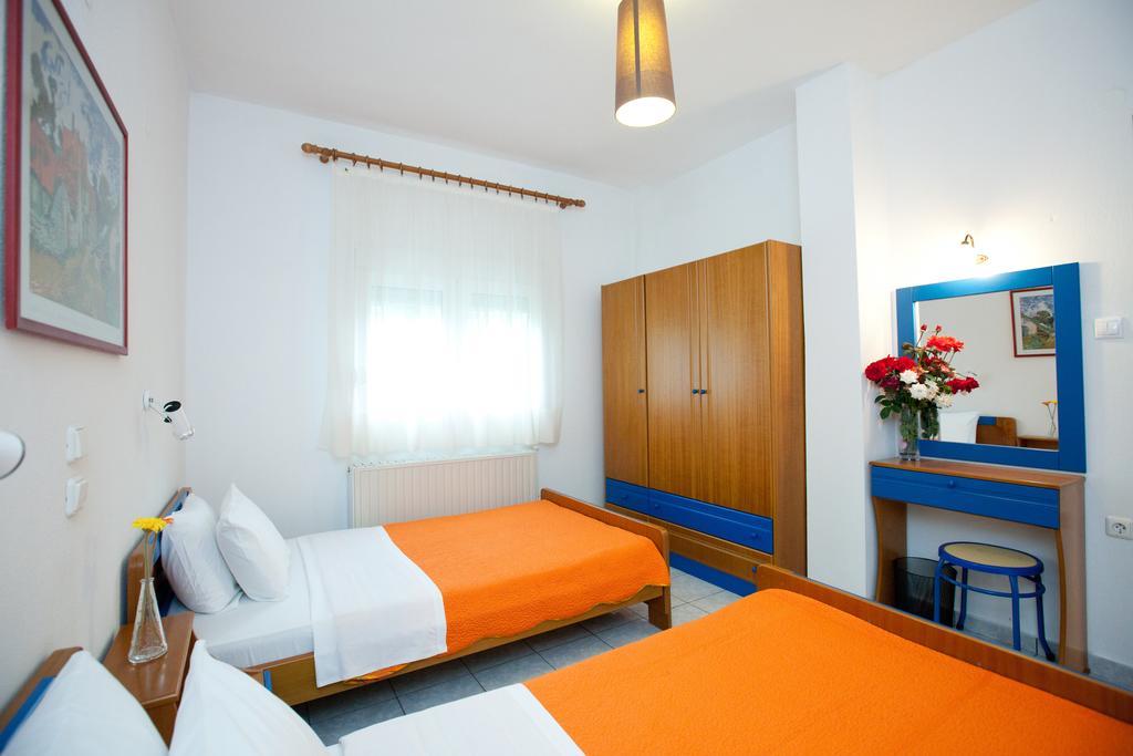 Yiouli Hotel Kokkino Nero Bilik gambar